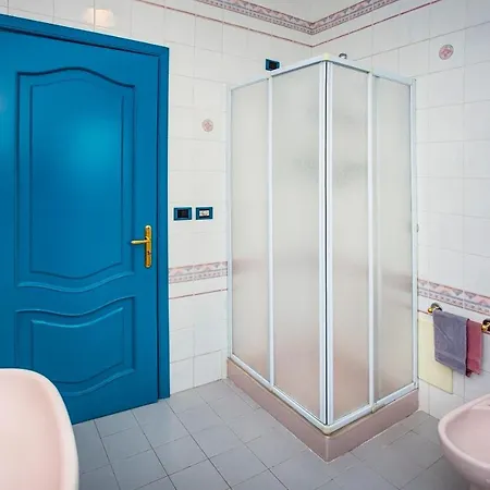 Eva 빌라 크리스피아노