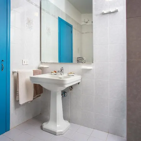 Eva * 크리스피아노