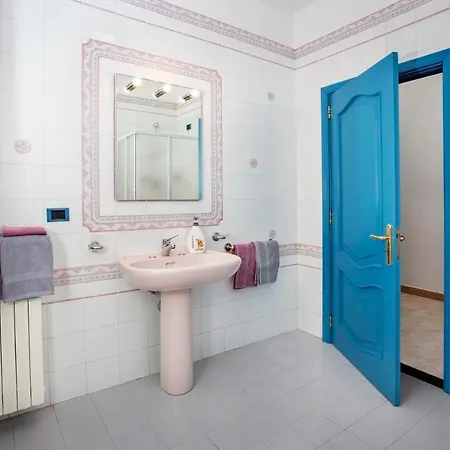 Eva 빌라 크리스피아노