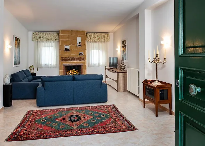 Eva Villa Crispiano